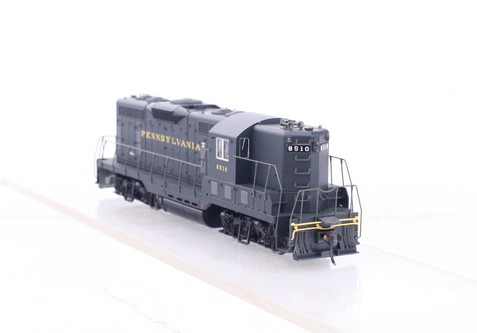 Proto 2000 HO Scale Pennsylvania Railroad GP7 Diesel 8510 Excellent