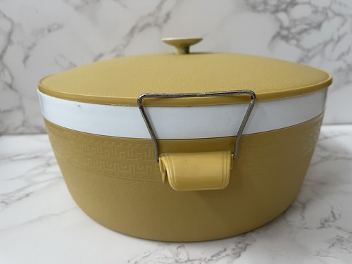 VTG Olympian Therm-O-Ware Serving Bowl Yellow Harvest Gold 10" Locking Lid MCM - Picture 2 of 12