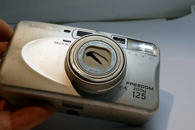 Minolta Freedom Zoom 125 QD 35mm Point & Shoot Film Camera AS