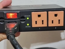 WattBox WB-200-CE-4 Power Conditioner Noise Filtration Surge Protector