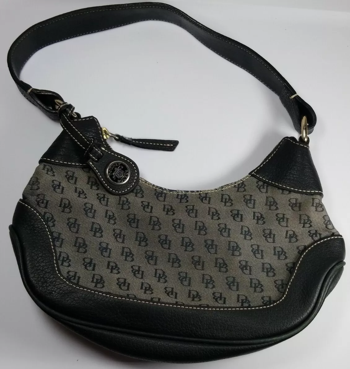 Small Dooney and Bourke Purse. Vintage Black and Gray Dooney and