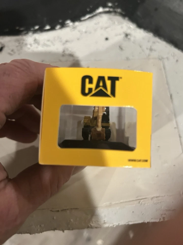 CAT CATERPILLAR 315D L EXCAVATOR YELLOW "MICRO" MODEL BY DIECAST MASTERS 85970DB - Image 4 of 4