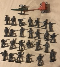 Lot Of 28 Civil War Plastic Toy Soldiers Artillery