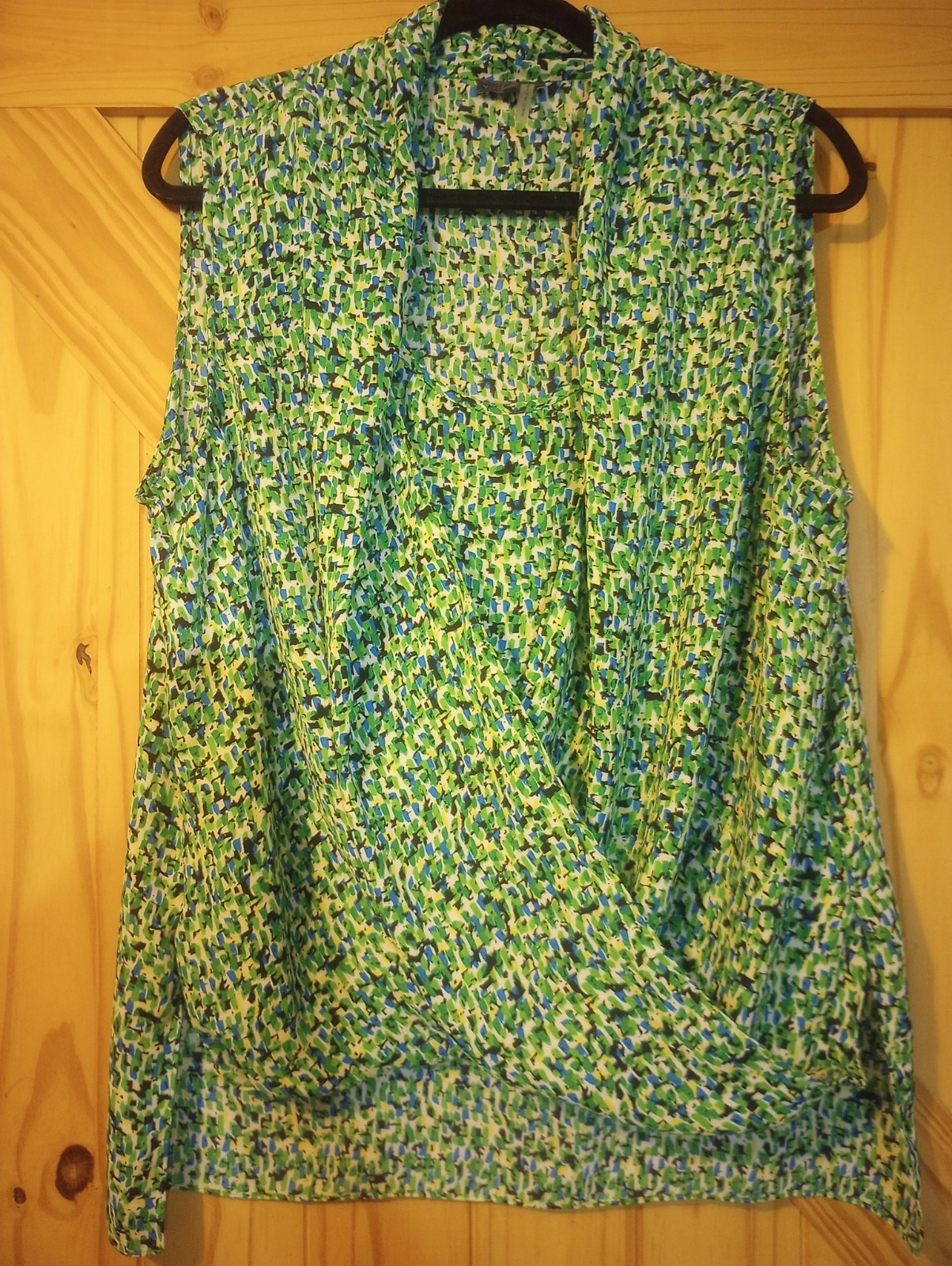 Women's Vince Camuto XL Sleeveless Green w/ Dainty Print Cross Front Layered Top