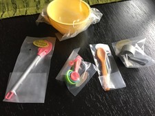 NEW American Girl RETIRED GOURMET KITCHEN baking dishes bowl measuring spoon