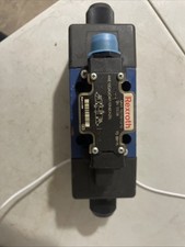 Rexroth Solenoid Directional Spool Valve MNR R978910210 4WE 1OQ40  NEW 