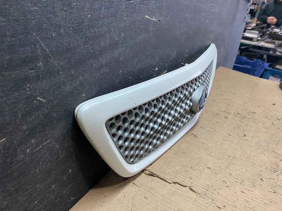 Parrilla delantera Lexus RX300 2001 a 2003 U6106 PS Foto 3 de 4