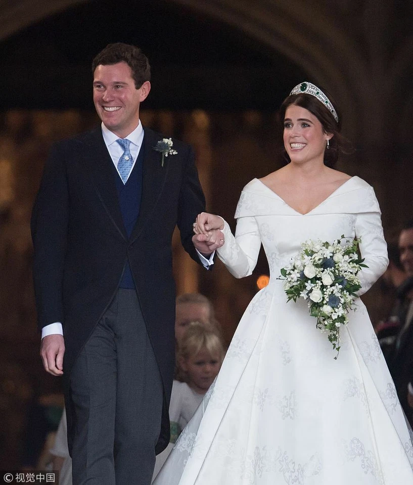 Royal Princess Cubic Zircon Brides Tiara Crowns Crystal Wedding Hair Accessory - Image 2 of 4