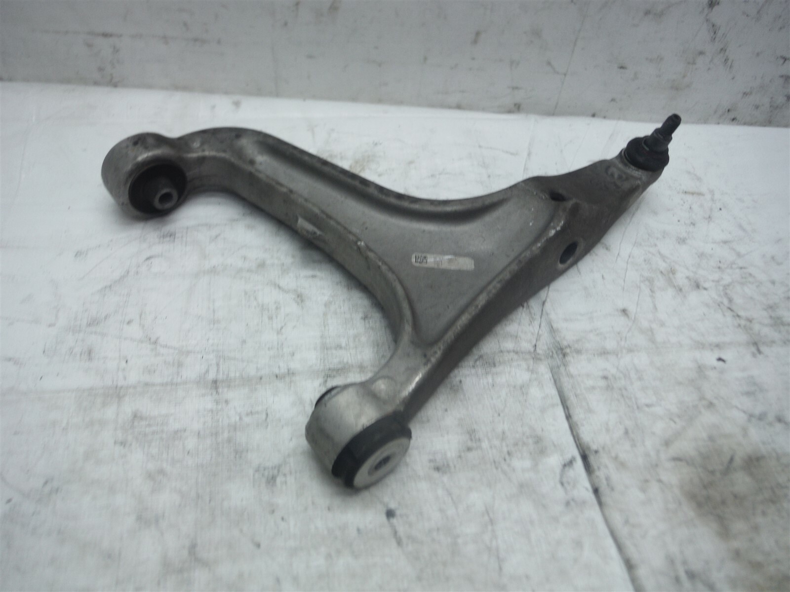 2014-2018 MASERATI GHIBLI QUATTROPORTE LEFT FRONT LOWER CONTROL ARM 06700071800