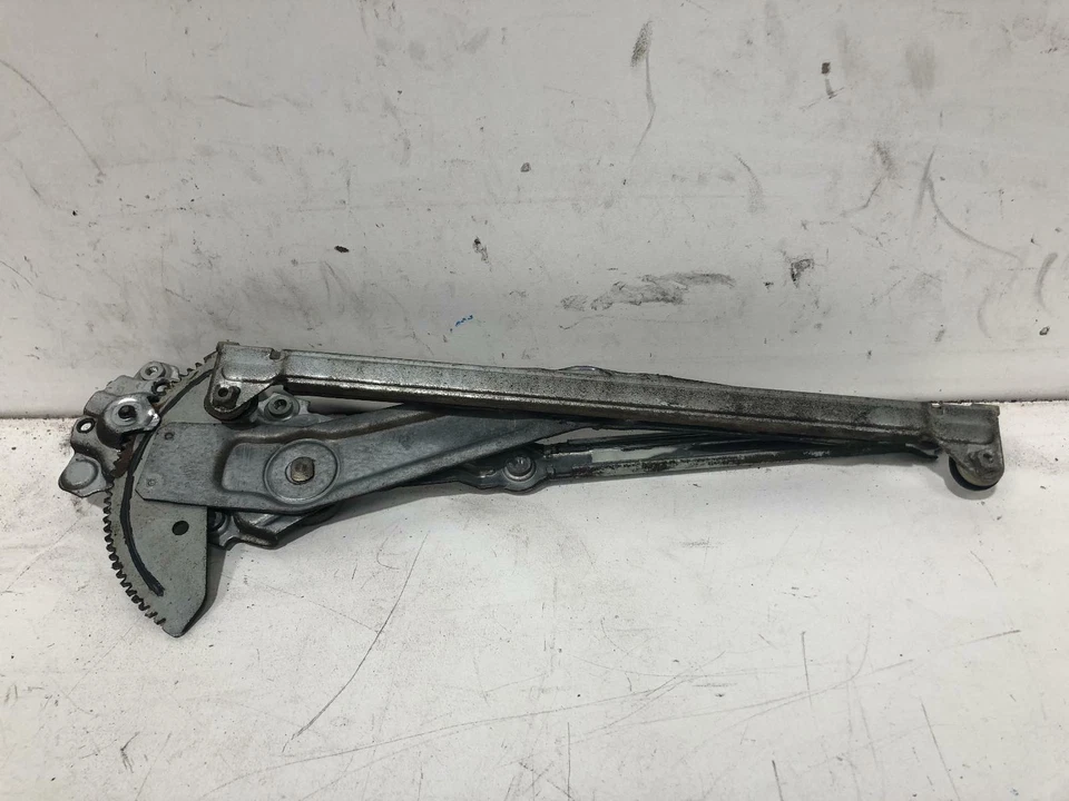 Toyota STARLET правое переднее окно Reg/мотор EP91 ручной 03/96-09/99 3DR - Изображение 2 из 2