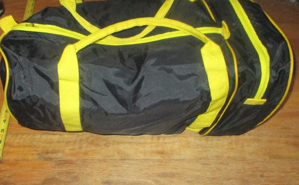 1991 WWF WWE Hulk Hogan Ultimate Warrior Wrestling gym bag WCW NWO NWA