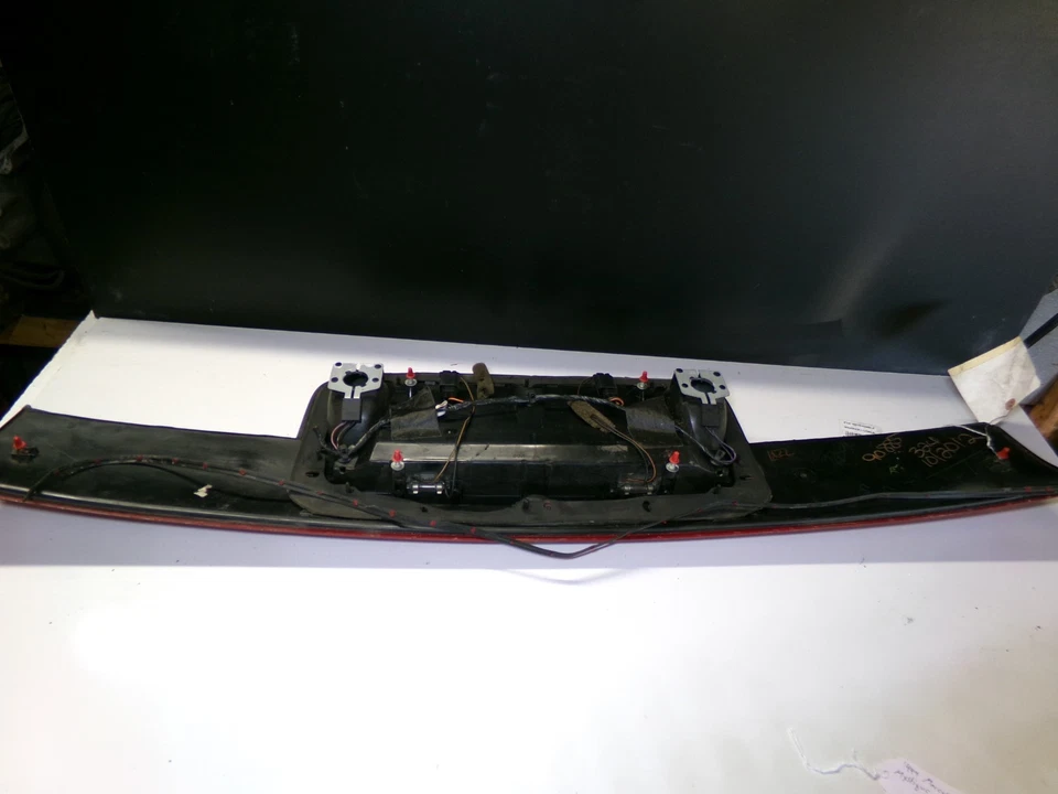 Panel de tapa central de luz trasera F86X-13B422-AA 1999 Mercury Mystique Foto 4 de 4