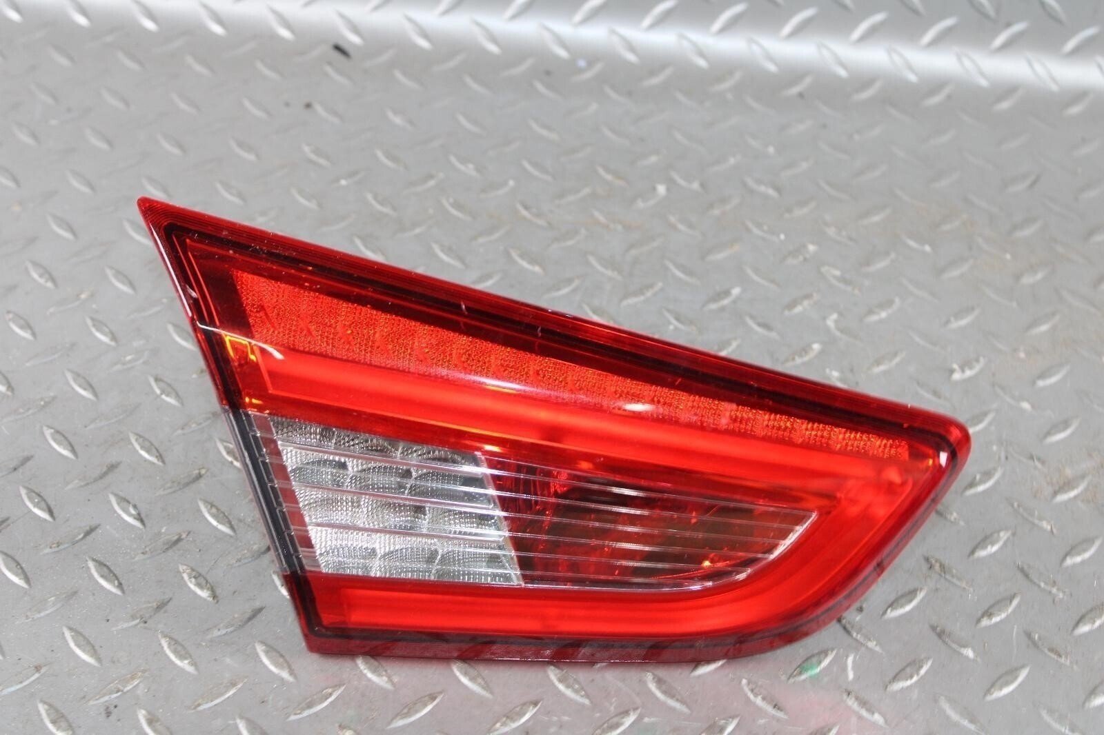 14-19 Ghibli Decklid Mounted Driver Side Left Taillight Tail Light Lamp Lens OEM