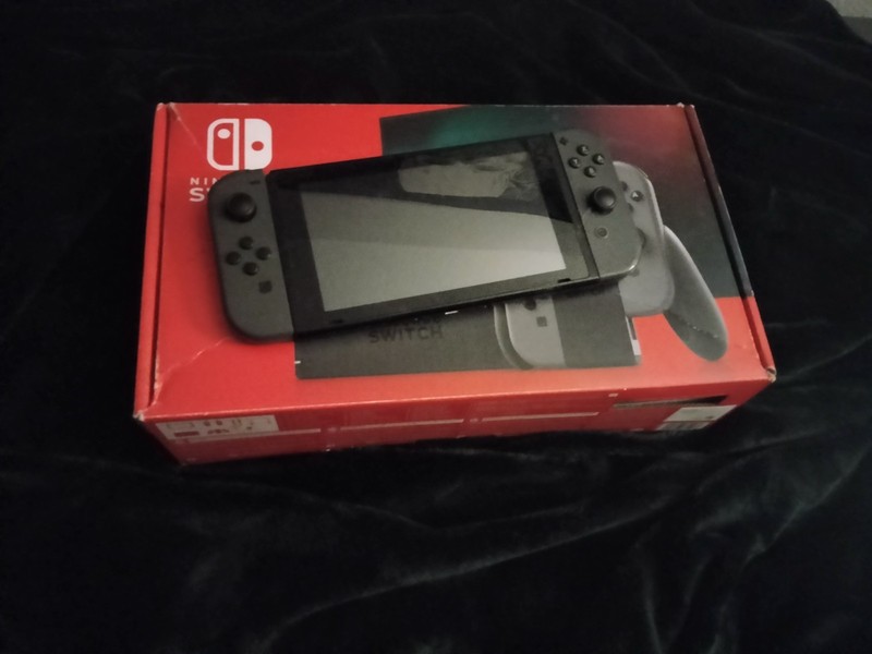 Gen One Nintendo Switch In Original Box - LOZ TEARS OF THE KINGDOM INCLUDED