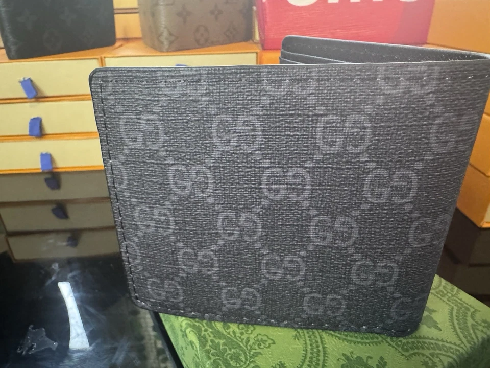 Cartera negra estilo lujo para hombre - aspecto clásico de diseñador, alta calidad Foto 2 de 4