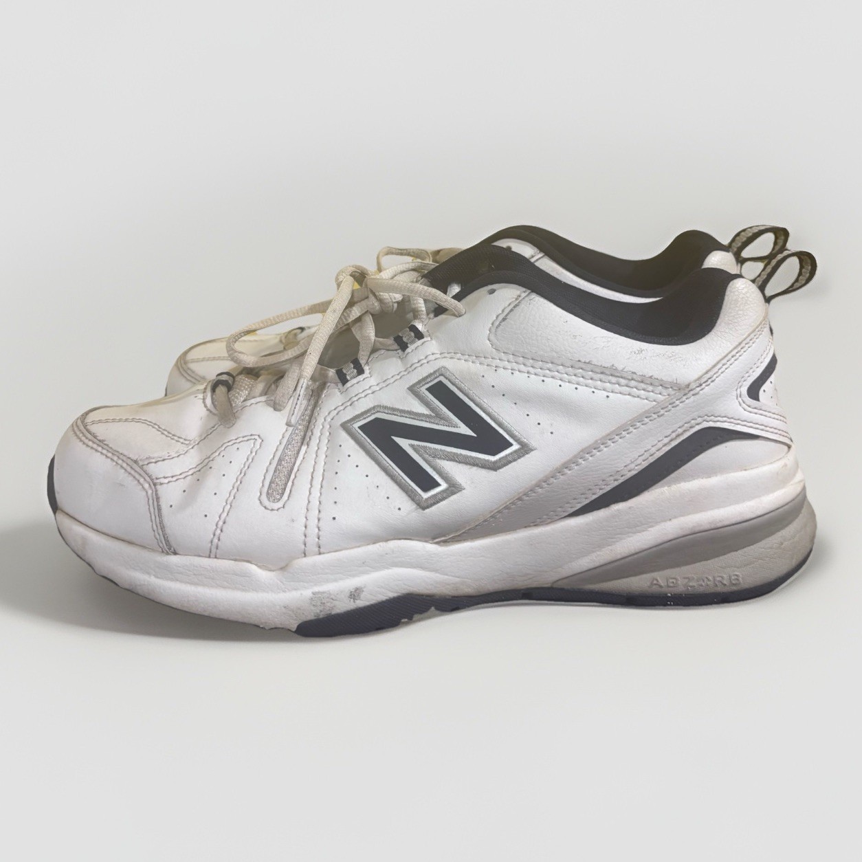 SAOLA New Balance Uomo 608v5 Taglia 10 Sneakers Pelle Bianco MX608WN5