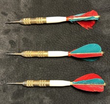 Vintage Unicorn Darrow Brass Darts Green Red Feather