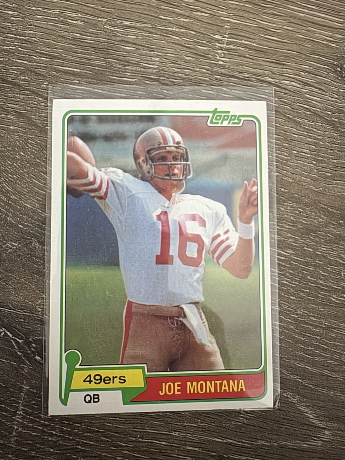 1981 Topps - Joe Montana #216 (RC)