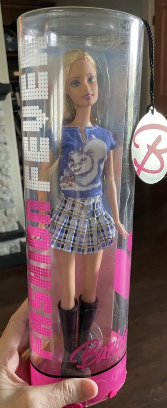 Barbie Fashion Fever Polar Bear Top, Plaid Skirt J1384 2004 Blonde HTF