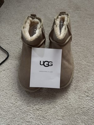 UGG Beige Shearling Suede Ankle Bootie Women's Size 7 Comfort Pull On