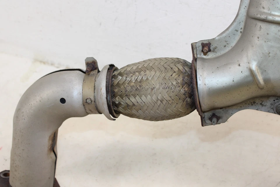 Средняя выхлопная труба Y для Infiniti G35 купе 2003–2005 годов от оригинального производителя LW45 - Изображение 4 из 4