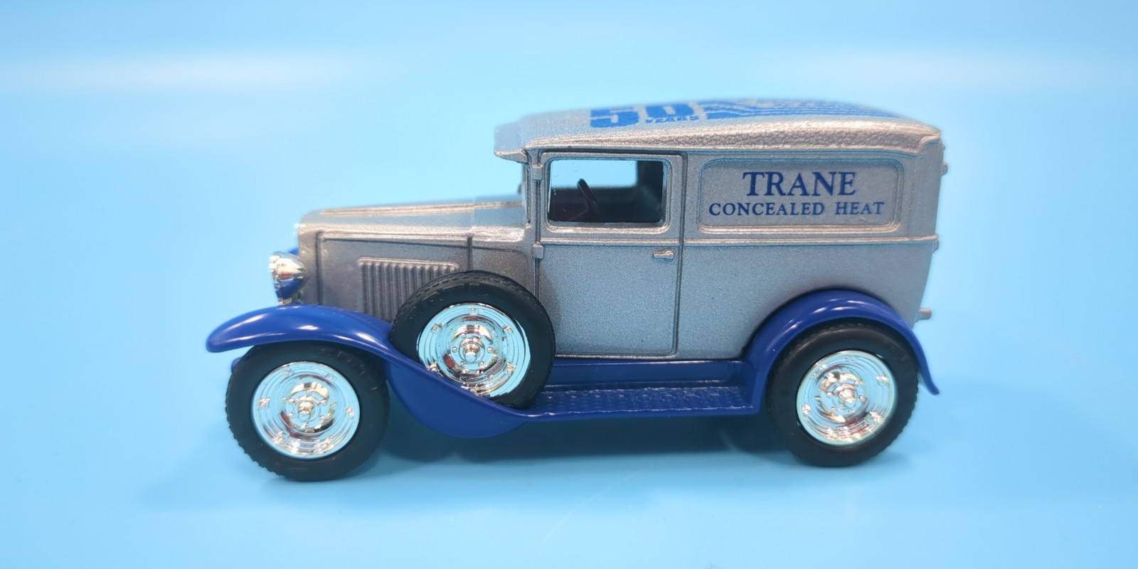 Ertl Trane Concealed Heat Diecast Truck 1930 Chevy Panel Van 1:43 Boxed thumbnail 7