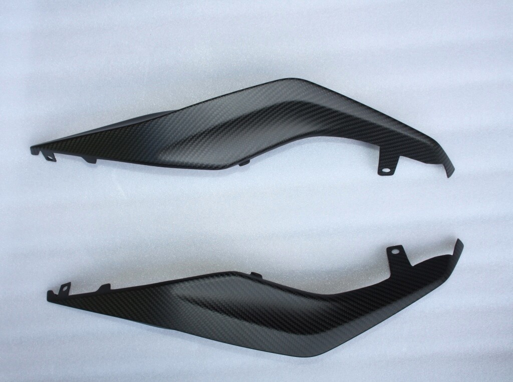 Flancs de coque arrière Honda CB1000R 2018 2019 2020 carbone mat moto