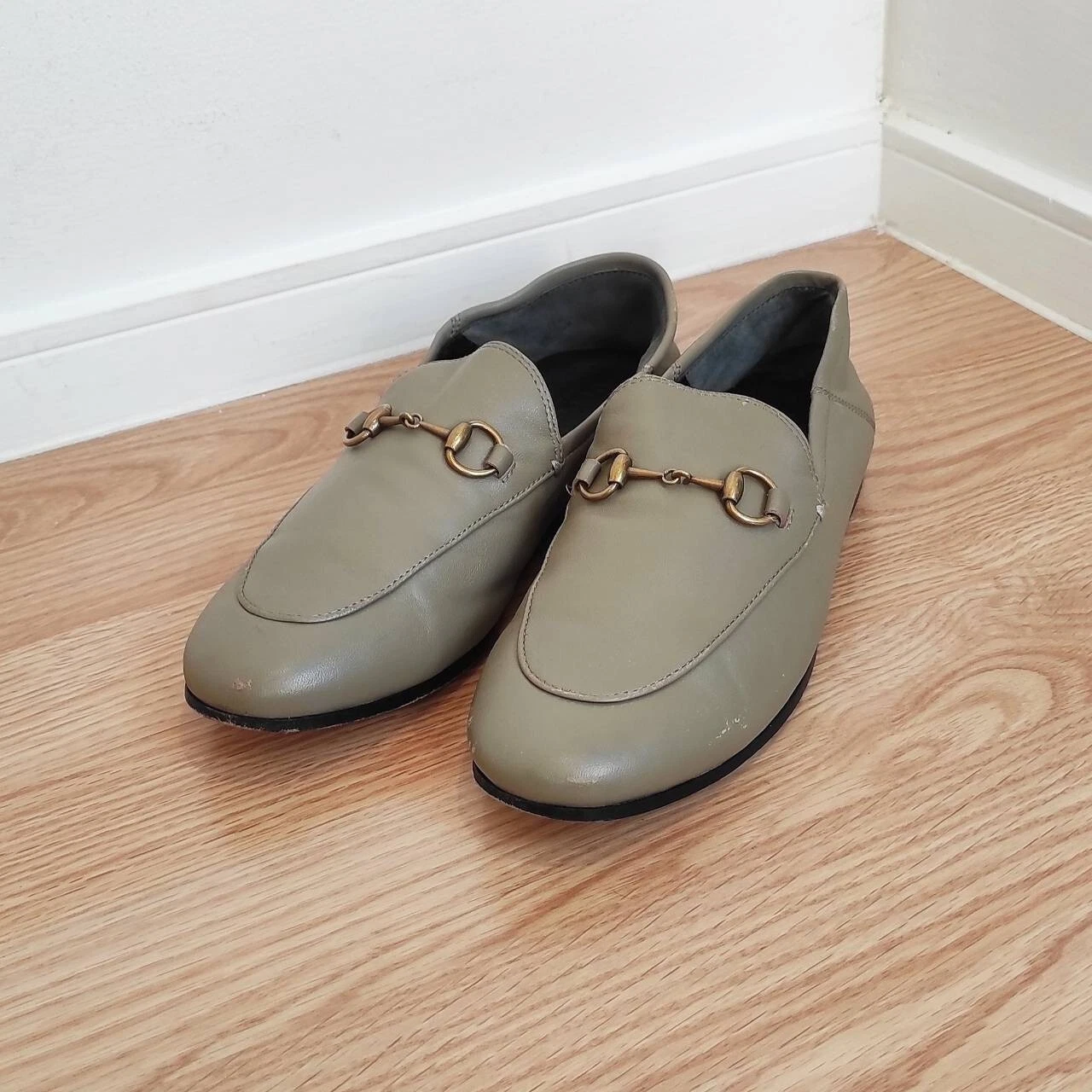 Mocassins Gucci Brixton Horsebit cuir gris chaussures femme pointure : 37EU 7US