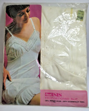 vintage New in pack Grants ISIS proportioned slip style 344 w/shdw proof panel