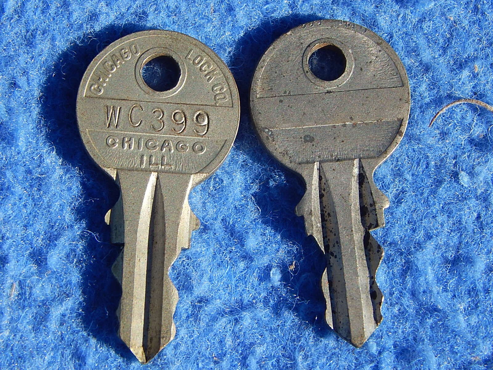 Wurlitzer Key WC 399 Chicago Lock wall box or cash box key