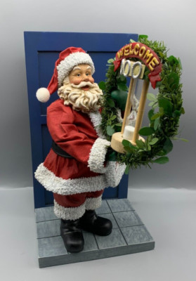 2000 Clothtique Possible Dreams Welcome 2000 Santa with Wreath in Box