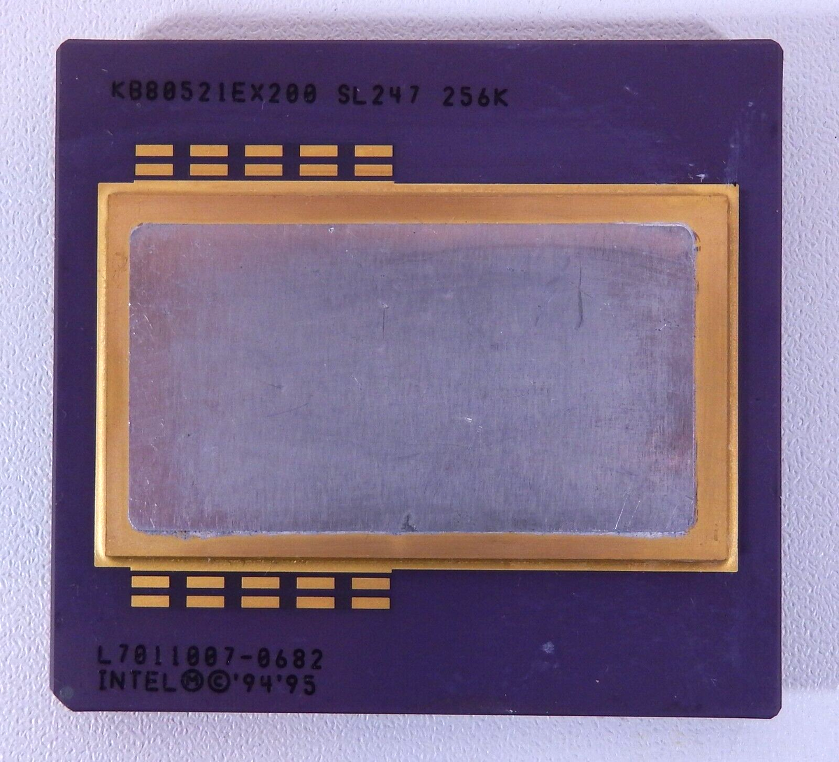Intel Pentium Pro Processor (200 MHz) E802521EX200- 256K
