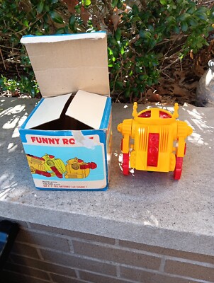 1970s Red Yellow Funny Tumbling Acrobat Robot Hong Kong Working (E)
