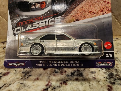 Hot Wheels 2024 Modern Classic 1990 Mercedes-Benz 190 E 2.5-16 Evolution II - Picture 2 of 4