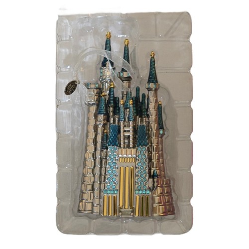 Hallmark 2018 Disney Cinderella's Castle Premium Keepsake Ornament Metal NEW - Picture 2 of 3