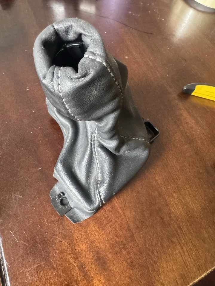 ✅14-2024 INFINITI Q50 TRANSMISSION FLOOR GEAR SHIFT SHIFTER KNOB BOOT PANEL OEM - Image 4 of 4