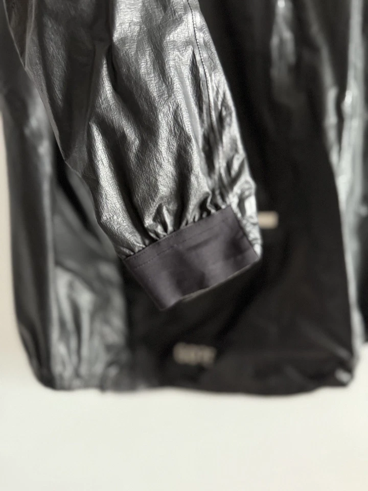 Gore 1985 Shakedry Cycling Jacket, 100% Waterproof, Windproof, Men M Gore-Tex - image 3 of 4