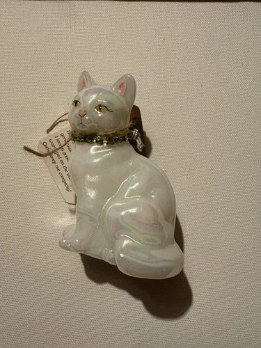 Vtg FENTON White Iridescent August Sitting Cat Figurine W/Green Collar Signed
