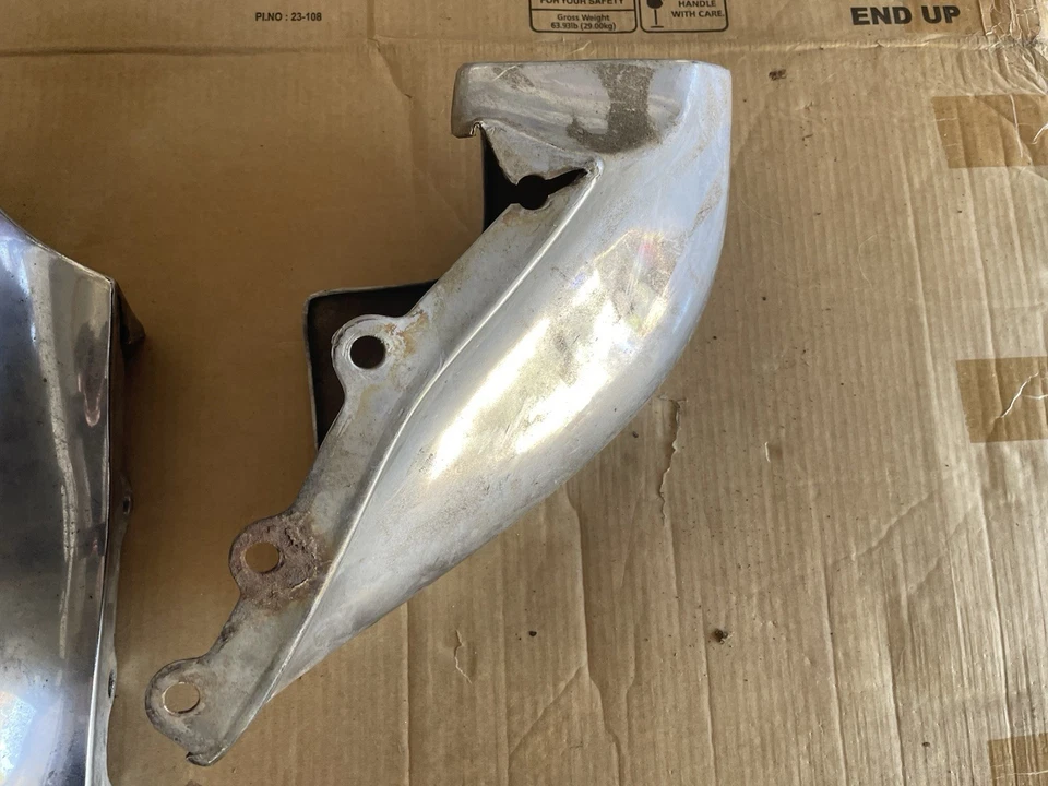 Oldsmobile Starfire 1966 parachoques delantero extremos derecho e izquierdo Foto 3 de 4