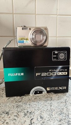 Fujifilm Finepix F200 EXR Silber Digitale Kompaktkamera