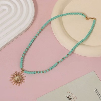Boho Green Crystal Bead Chain Golden Sunflower Pendant Versatile Choker Necklace