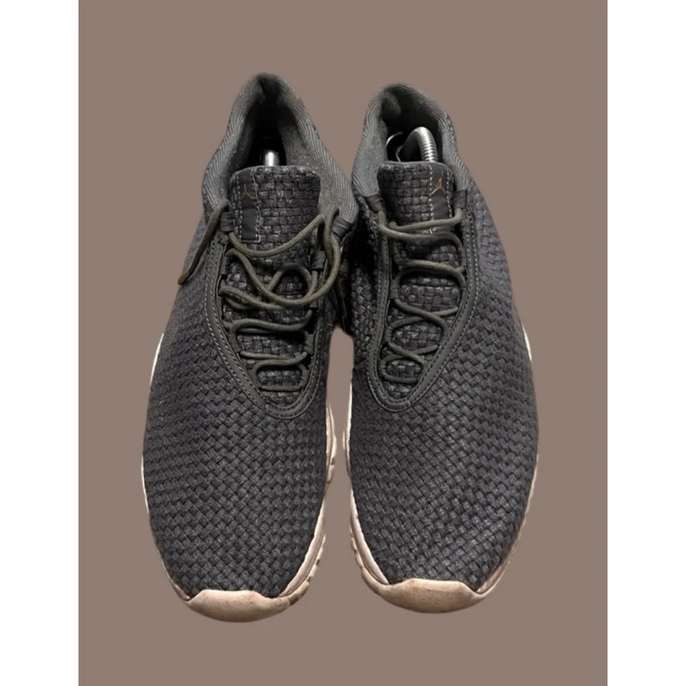 Zapatillas HOMBRE 10.5 -AIR JORDAN Future Mid, Gris Fresco/Blanco| 656503-003 Foto 2 de 4