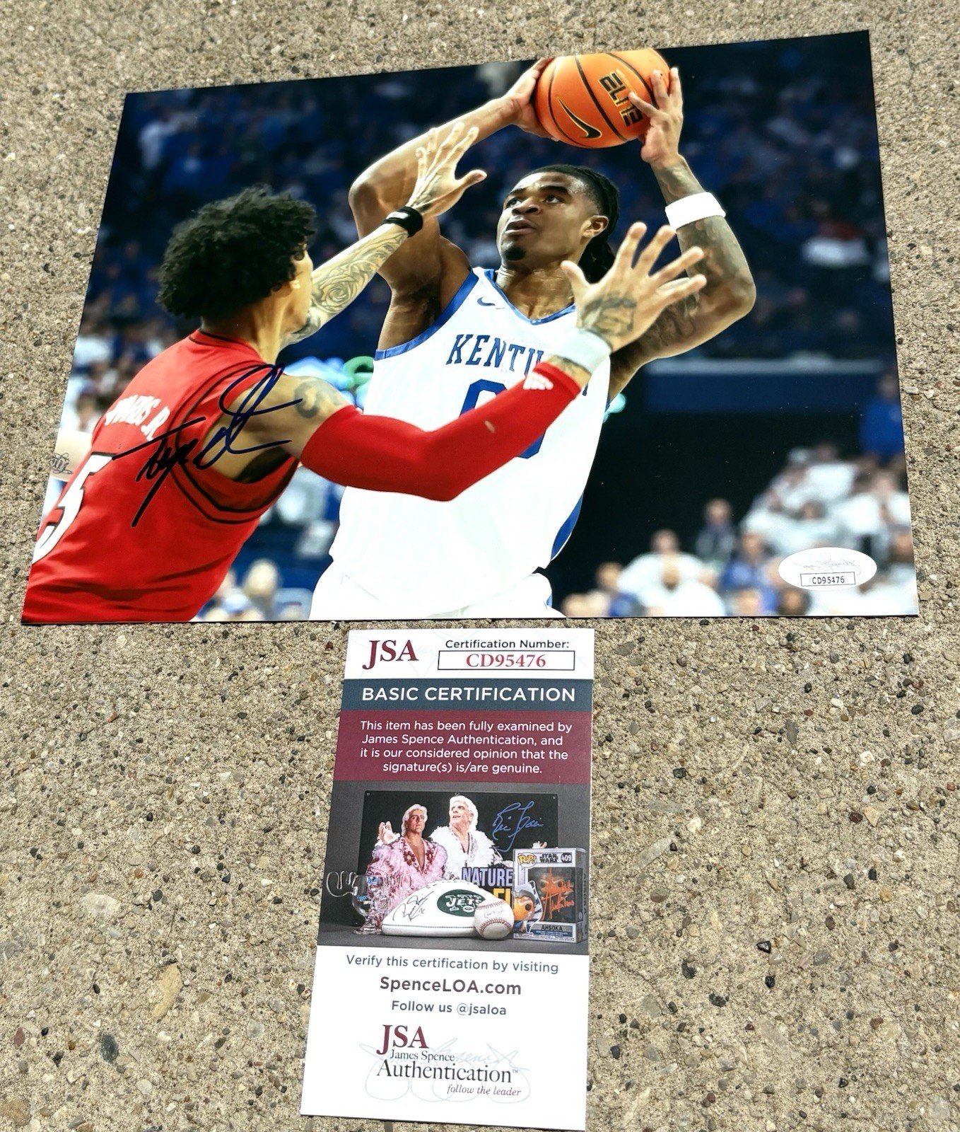 OTEGA OWEH Kentucky SIGNED 8x10 Photo JSA COA Wildcats 