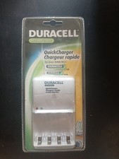 Duracell CEF12N Quick Charger for AA  AAA Rechargeable Batteries For NiMH
