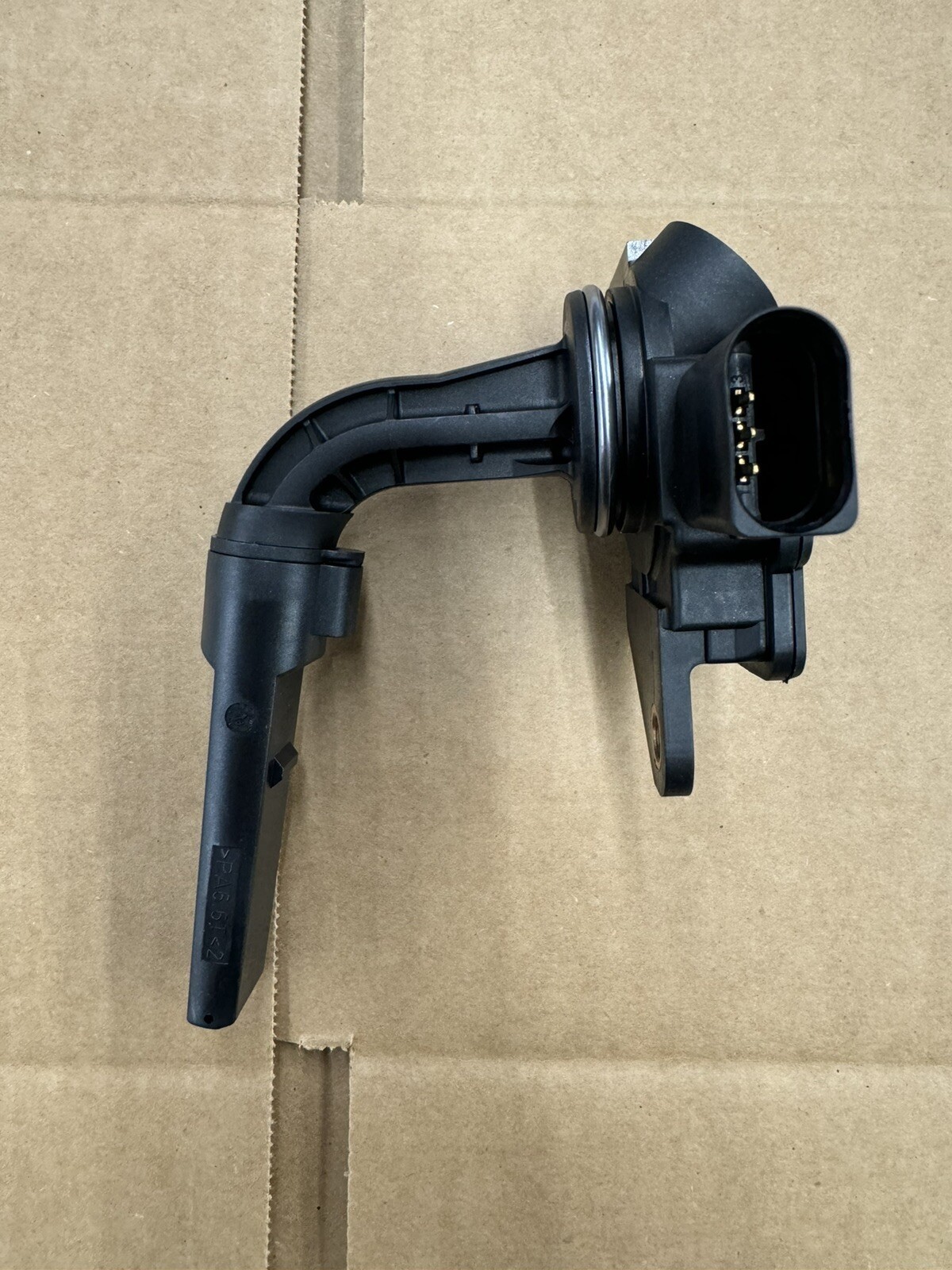 Audi R8 Oil level sensor P/N 420907660