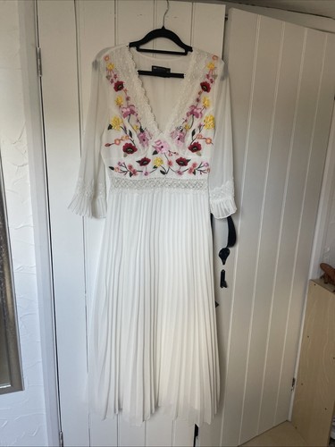 ASOS White Embroidered Midi Dress. Size 10. Worn Once Excellent Cond. Pleated