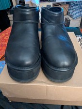 UGG  100% AUTHENTIC Classic Ultra Mini Platform Leather Black Boots Size 7