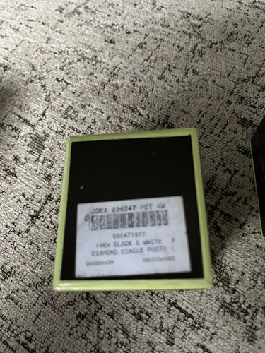 Ross Simons 14K Weißgold Schwarz & Weiß Diamant Kreis Pfosten Ohrringe Neu im Karton - Bild 8 von 10