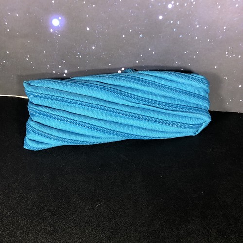 Zipit Monster Blue Cosmetic Bag Pouch Pencil Pen Pouch Roughly 9” x 3.5” - Picture 4 of 4
