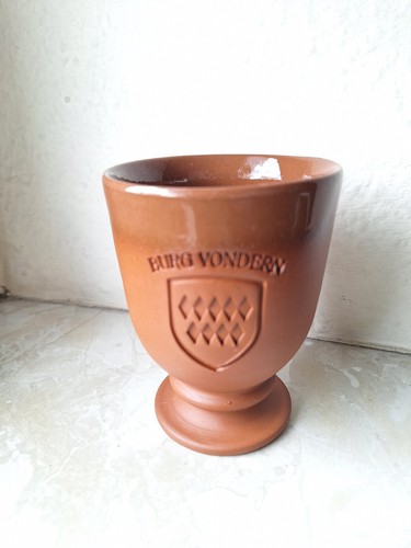 Honigmet Met Becher "Burg Vondern" - Keramik - 0,2l - handgefertigt - sehr gut